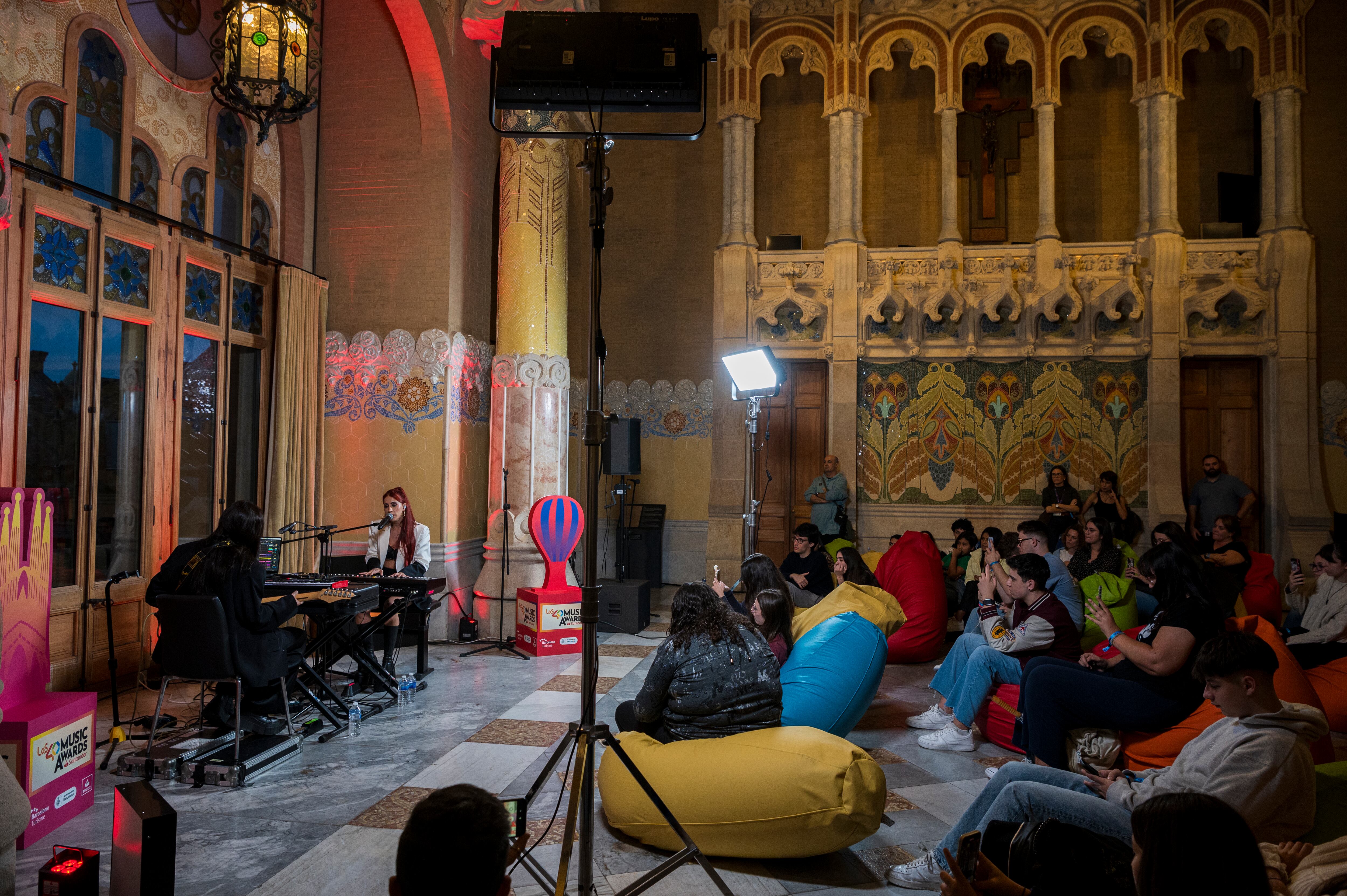 La cantante finalizó con su hit más popular, Nochentera, que puso a bailar a todos los asistentes.