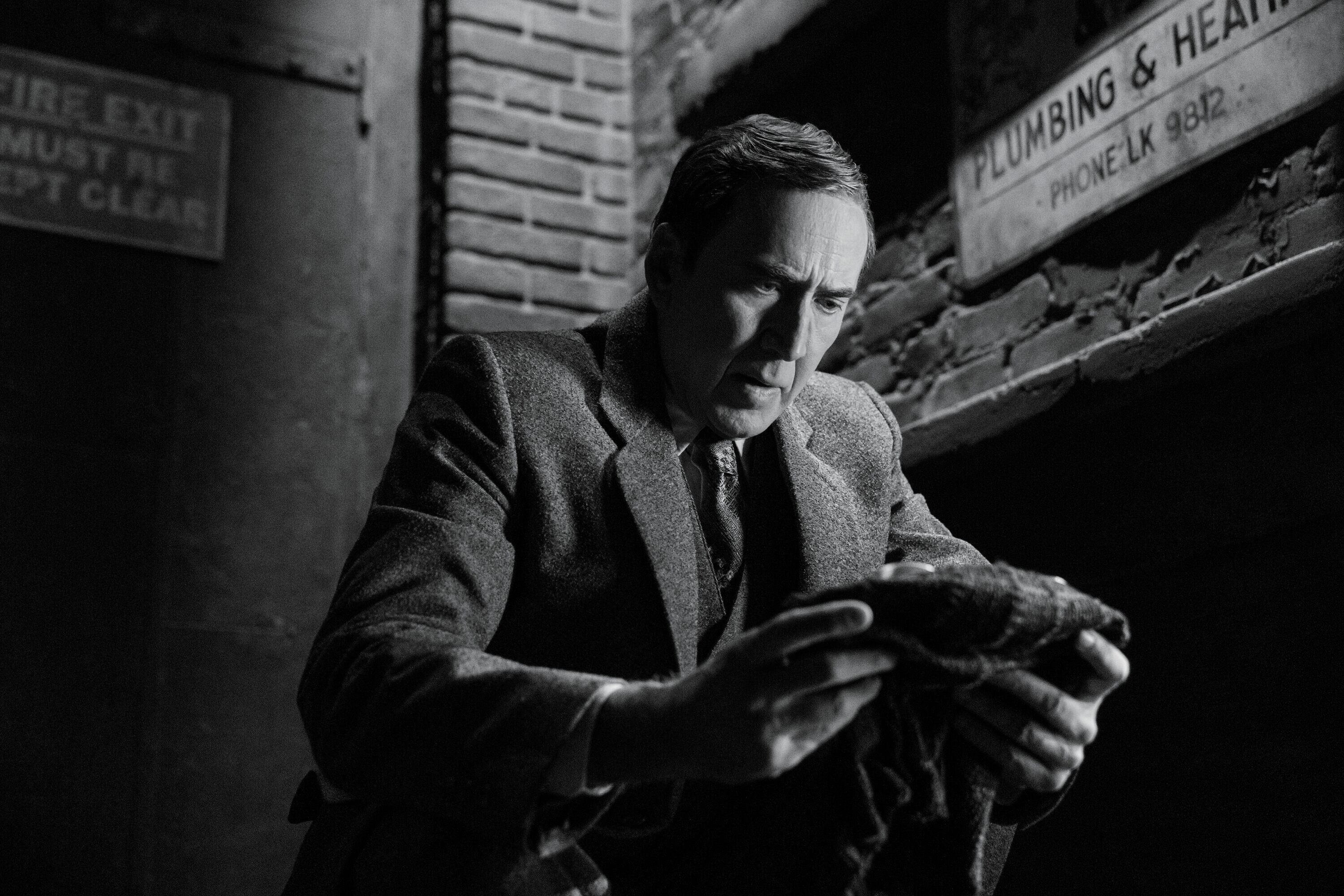 Ben Reilly/Spiderman (Nicolas Cage) en 'SPIDER-NOIR'. / Aaron Epstein/Prime