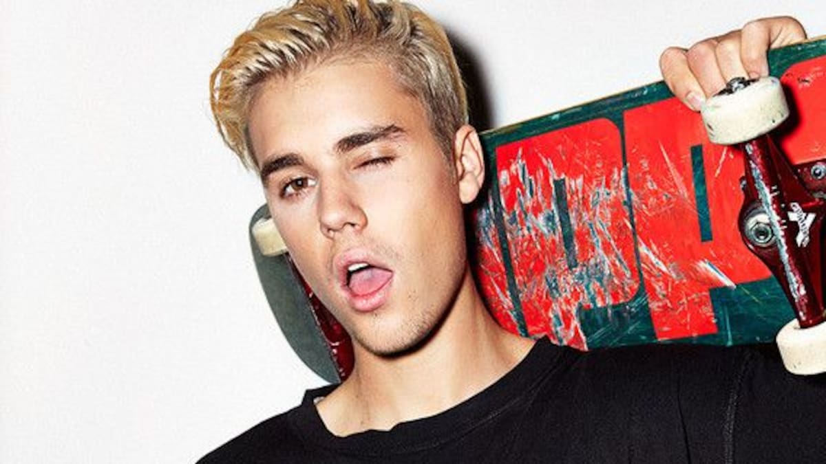 Justin Bieber demuestra que no le molesta posar desnudo