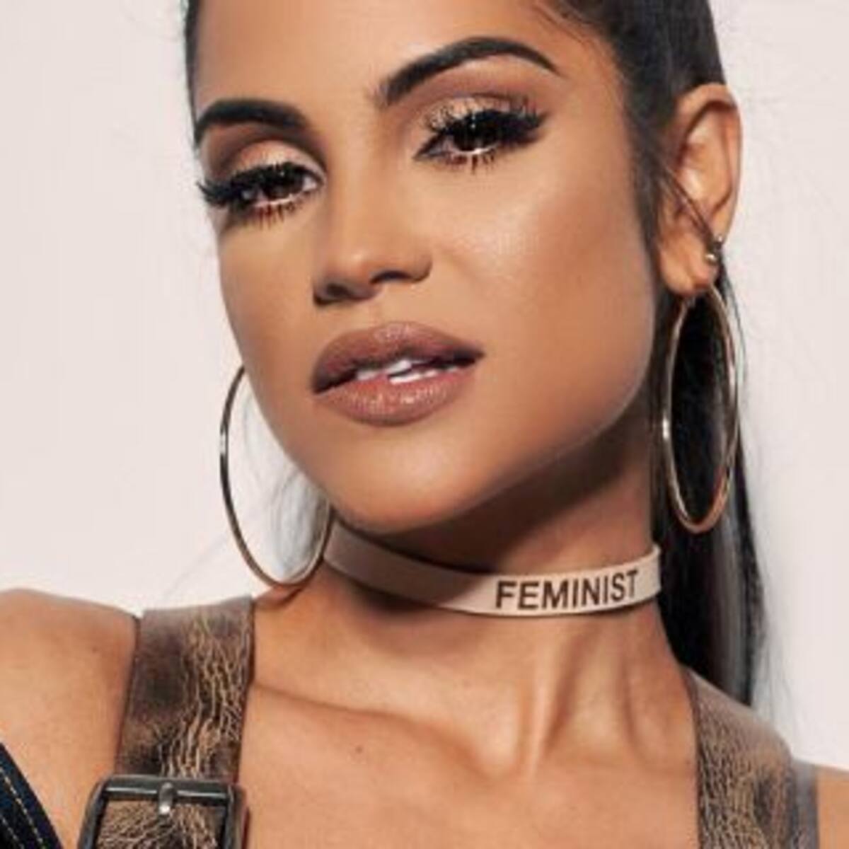 Natti Natasha anunció su compromiso con el productor Raphy Pina