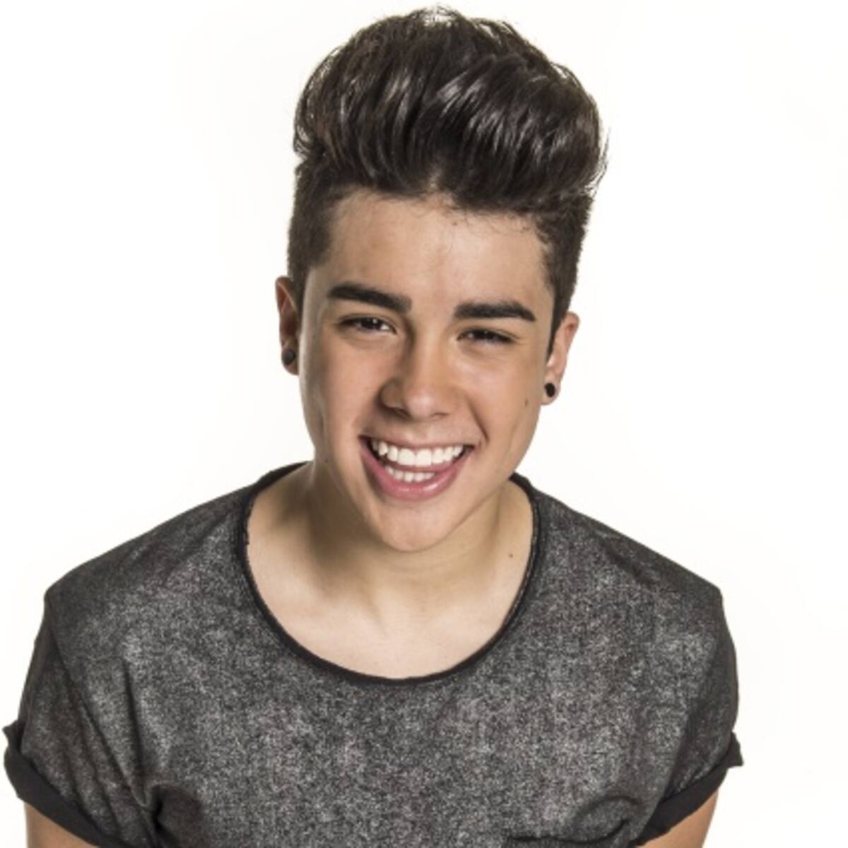 El Look de Mario Bautista