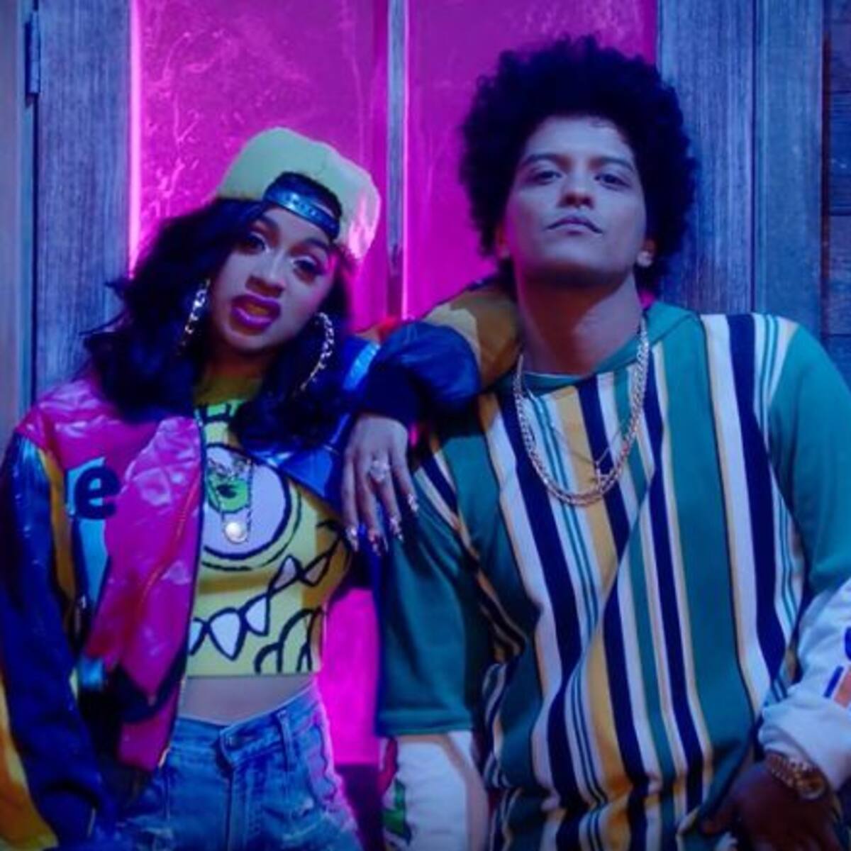 Bruno Mars nos transporta a los 90 con su nuevo video