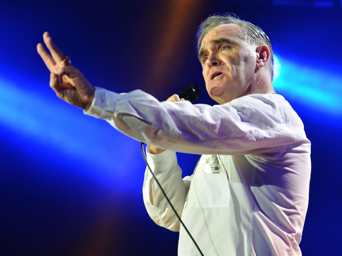 Carnívoro, xenófobo y “con la barriga colgando”: Morrissey se sintió odiado e insultado en Los Simpson, pero no demandó porque no tenía dinero