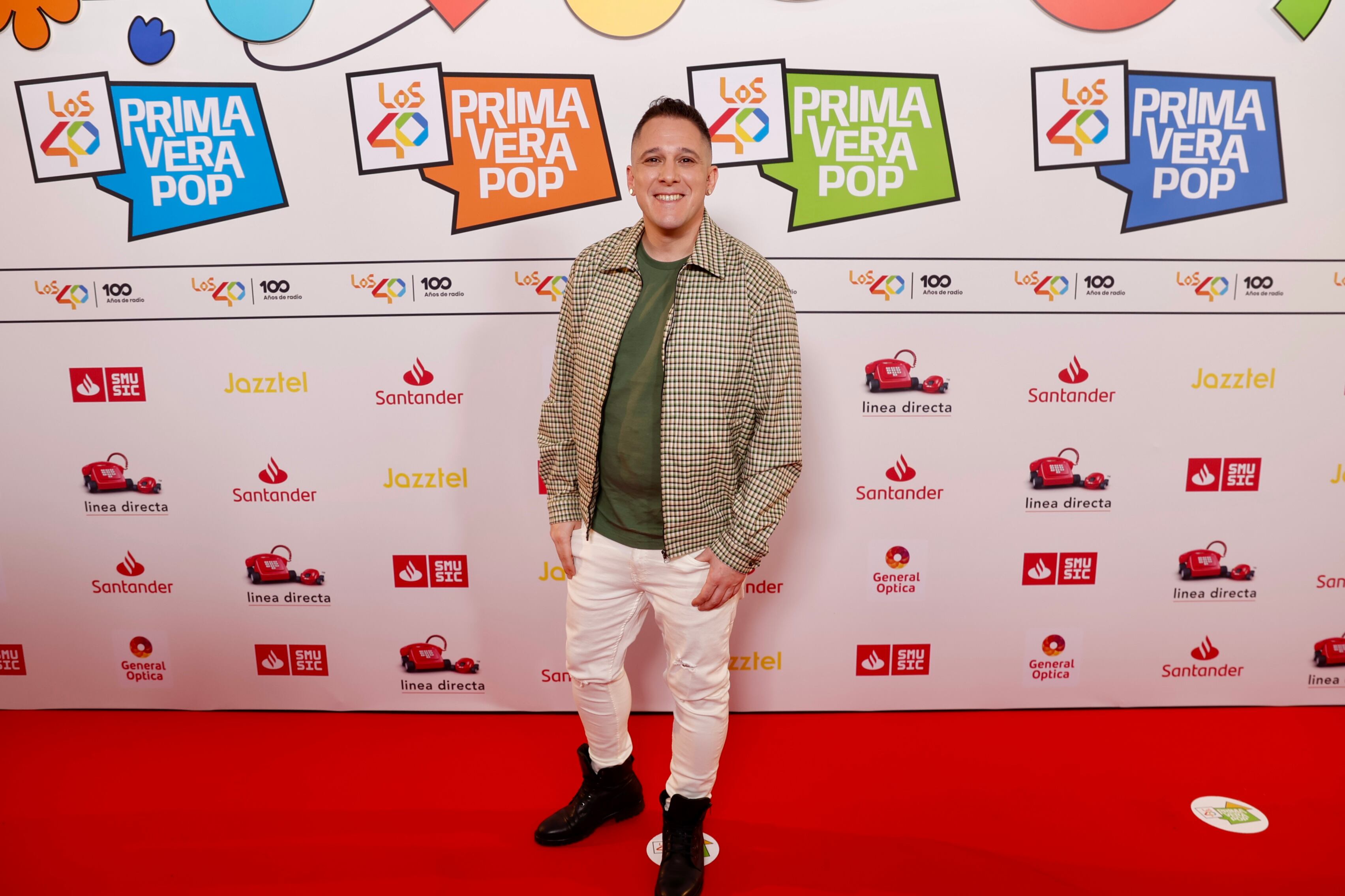 También los locutores de LOS40 Dance se han sumado a la fiesta de la primavera y, entre ellos, Ramsés López que seguro que está encantado de recibir en el escenario a Ofenbach que tanto nos ha hecho bailar en los últimos meses.