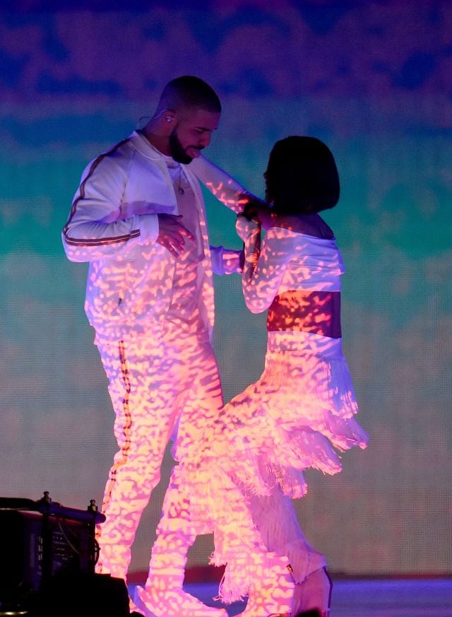 GettyImages/. Rihanna y Drake tienen química.