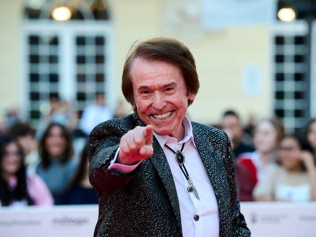 MALAGA, SPAIN - MARCH 10: Singer Raphael attends the opening Gala photocall at the Cervantes Theater on March 10, 2023 in Malaga, Spain. (Photo by Carlos Alvarez/Getty Images)