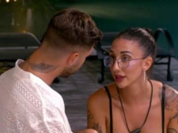 Naomi se enfada con Napoli tras su regreso de la hoguera en ‘La isla de las tentaciones’ y acaban como siempre