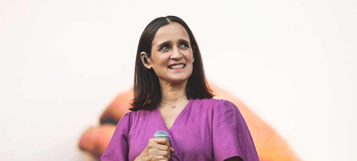 Julieta Venegas en el concierto durante el festival de música 'Noches del Botánico' en el Real Jardín Botánico Alfonso XIII el 13 de julio de 2024, en Madrid, España.