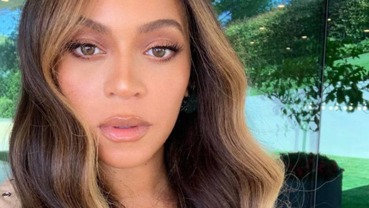 La madre de Beyoncé no puede evitar gritar al ver el pelo natural de su hija