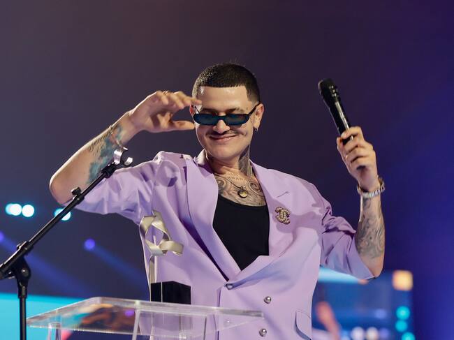 Premio a muchos años de trabajo hasta que por fin ha conseguido conquistarnos a todos con su música: Kapo.