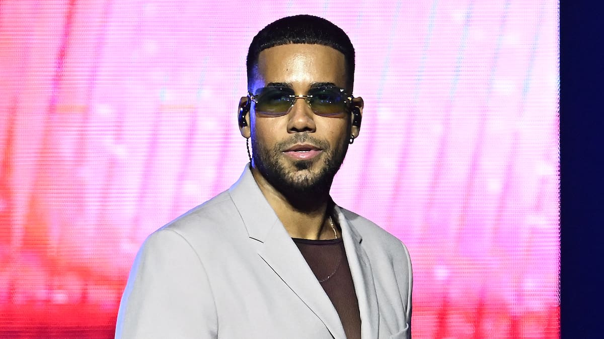 Romeo Santos con Prince Royce, Taylor Swift, Quevedo y Olivia Rodrigo buscan el Nº1 en una nueva mañana de emociones en #Del40al1CocaCola