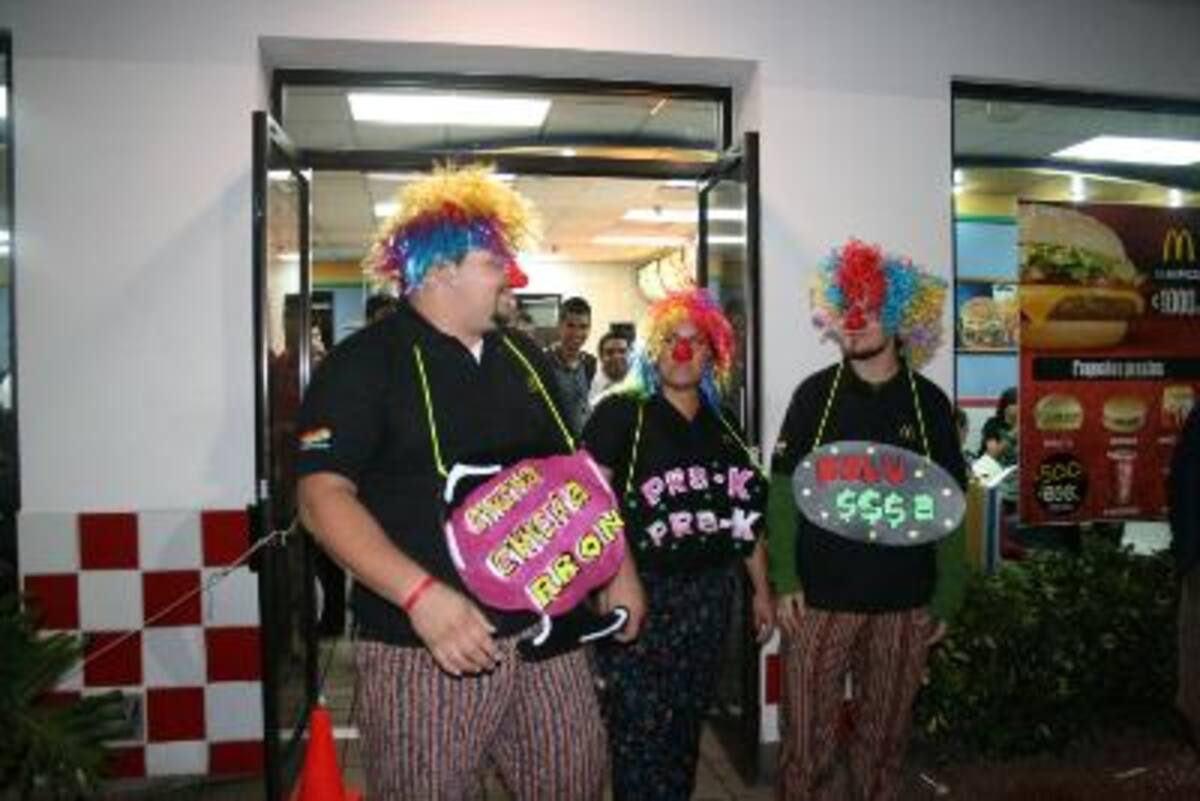 La Hora sin Nombre Segundo Aniversario Mc Donald's Zapote