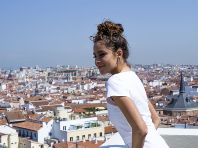 Cami sobre los tejados de Madrid