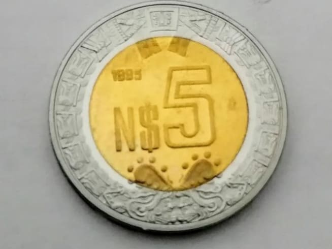 Moneda de cinco pesos se vende hasta en tres mil en Mercado Libre