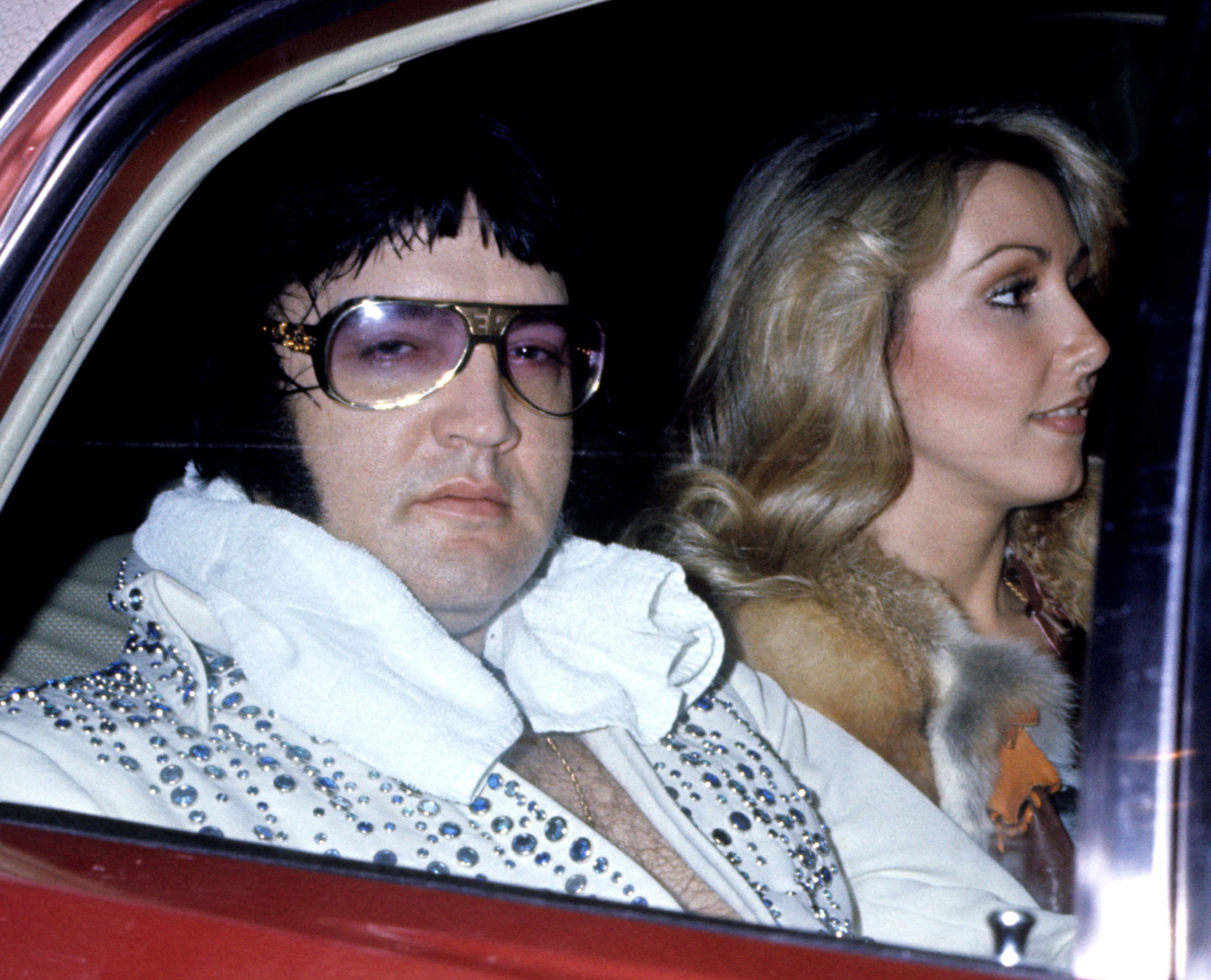 Elvis Presley y Linda Thompson en 1976