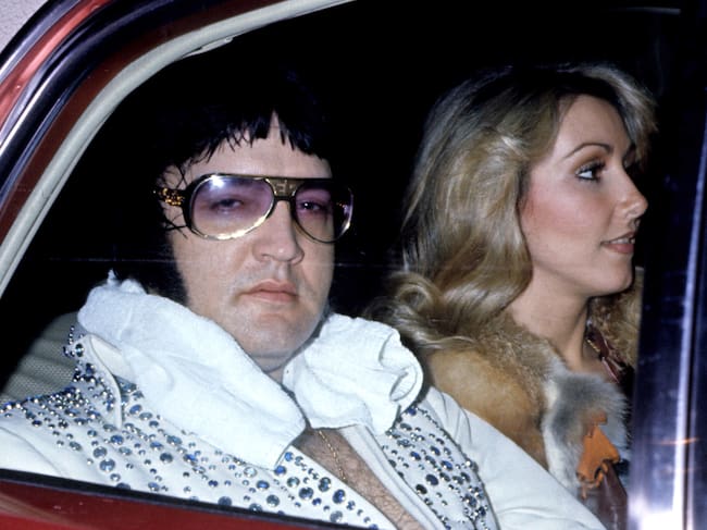 Elvis Presley y Linda Thompson en 1976