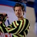 Harry Styles reaparece tras días de rumores sobre nueva música y sorprende con la forma elegida