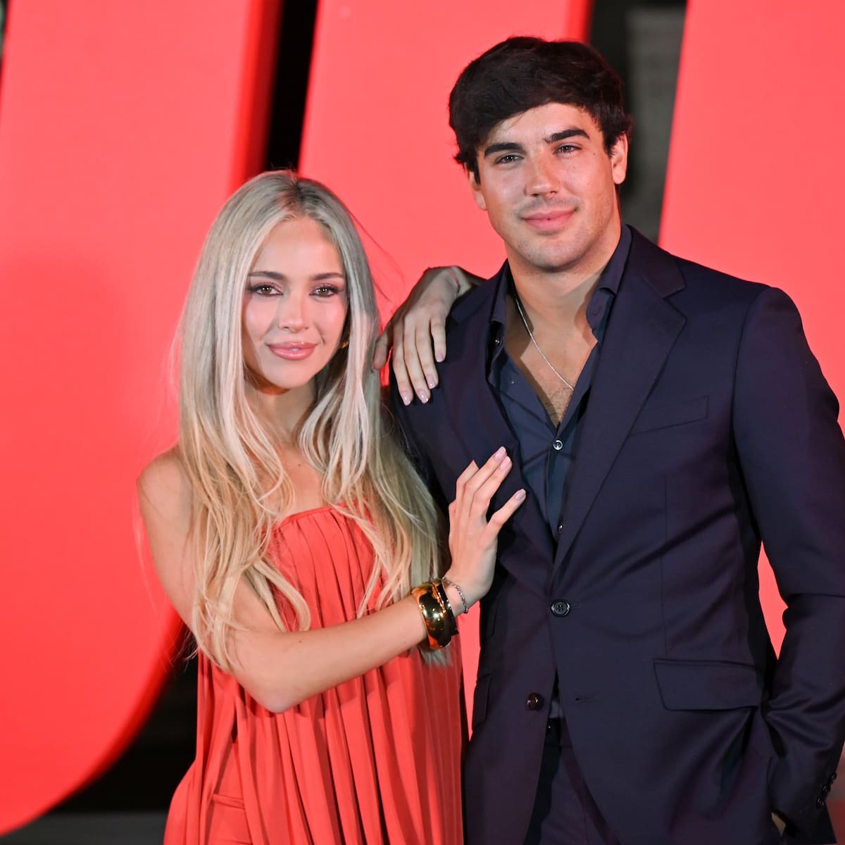 Ana Mena y Óscar Casas han roto su relación: adiós al romance idílico entre la estrella del pop y el polifacético actor