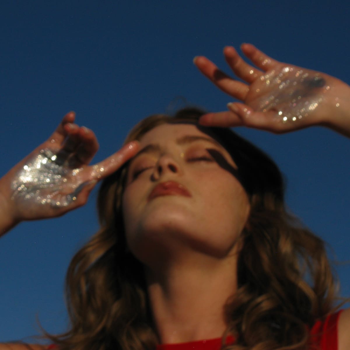 Olivia Bay abre la posibilidad de 'Algún día' dejarse llevar en el amor con su nueva canción