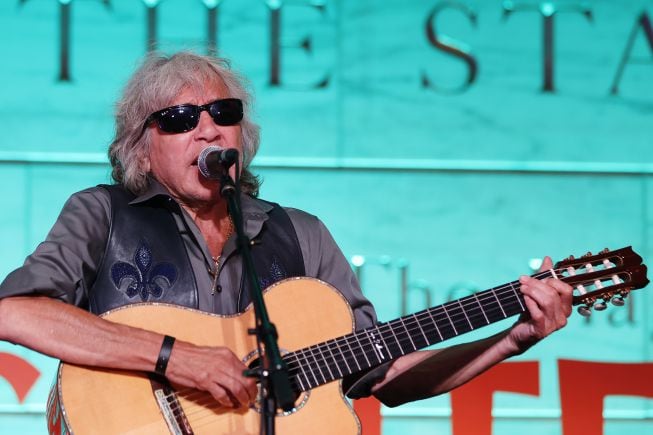 El cantautor y músico Jose Feliciano. 