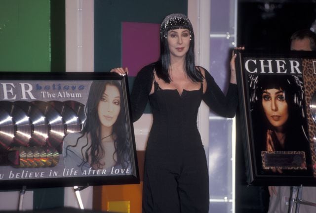 Cher, en una rueda de prensa en 1999.