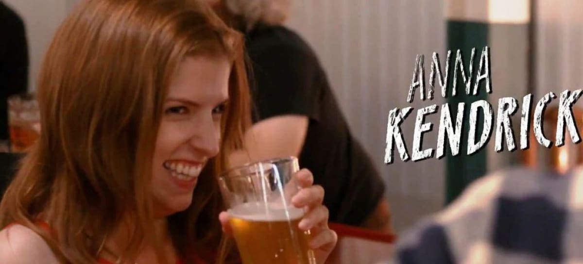 Anna Kendrick no sabía que era cerveza de verdad la que le dieron mientras filmaba varias escenas de "Dringking Buddies"