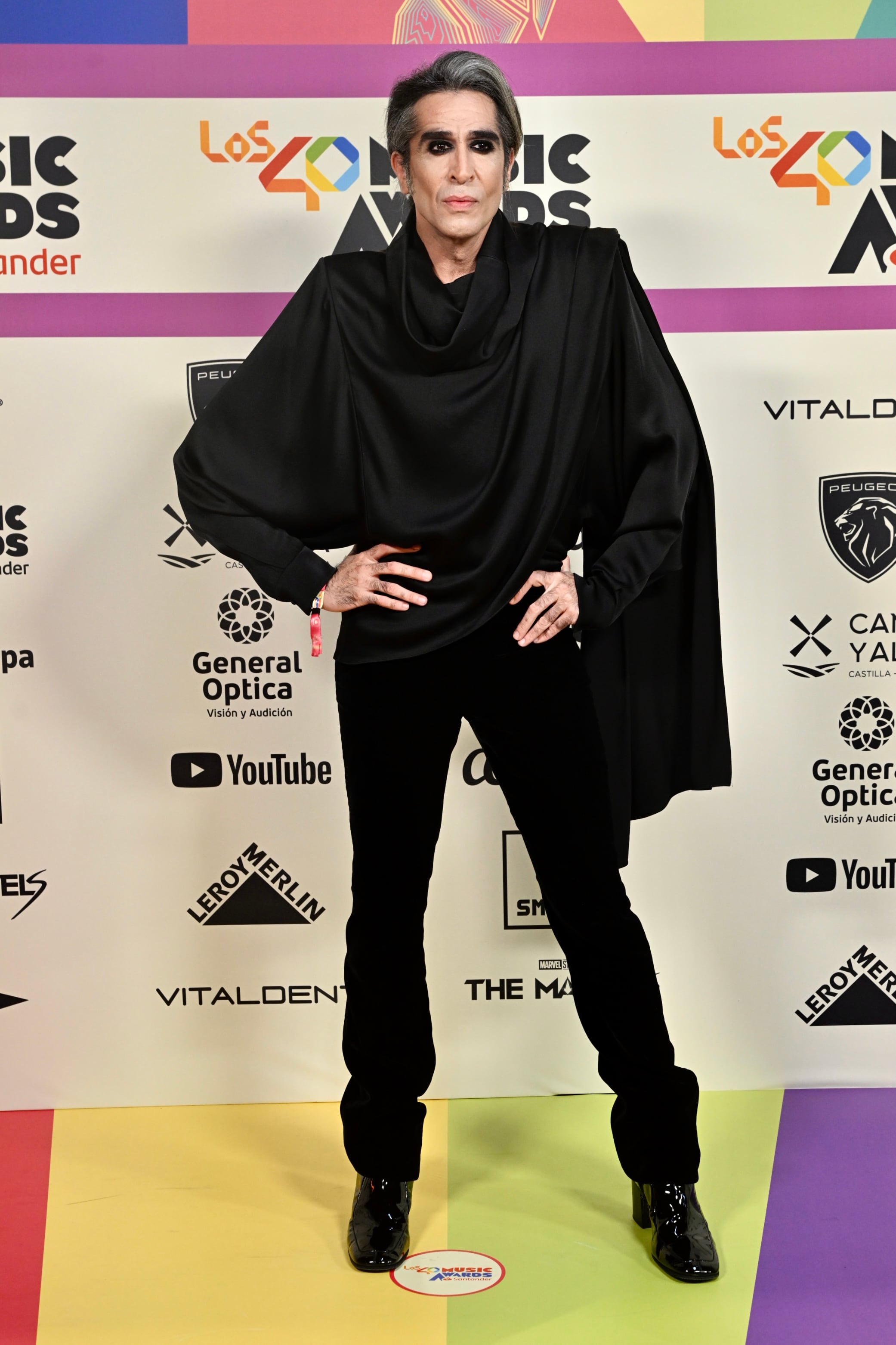 Mario Vaquerizo en la alfombra roja de LOS40 Music Awards Santander 2023 / Foto: Jorge París y Elena Buenavista