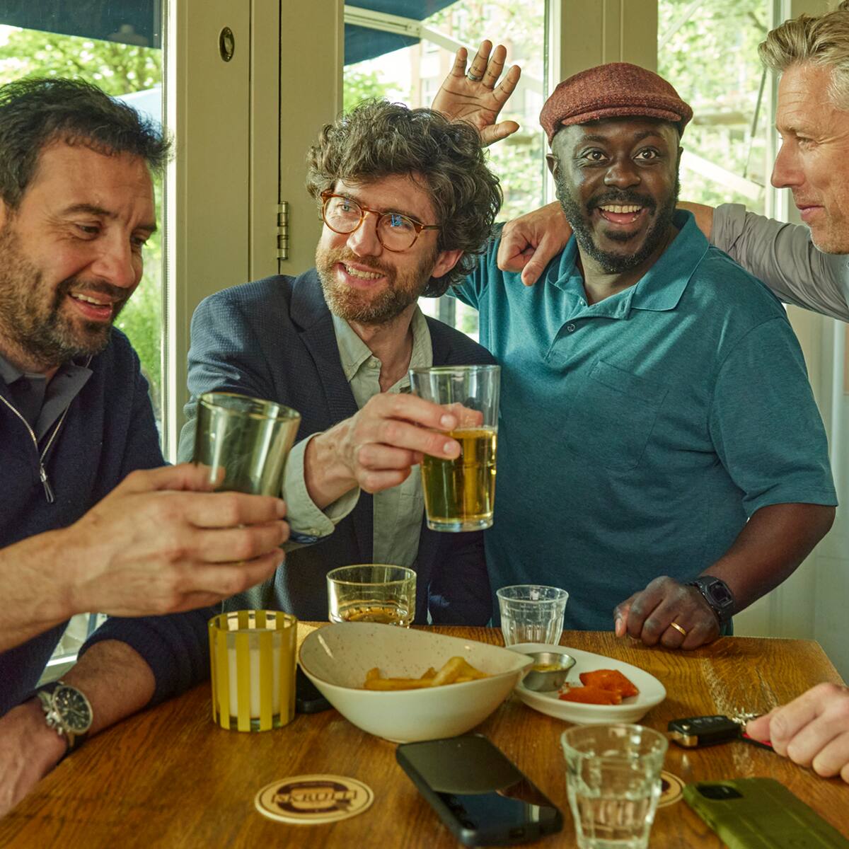 'Gallitos', en Netflix: cuántos capítulos tiene, reparto y sinopsis