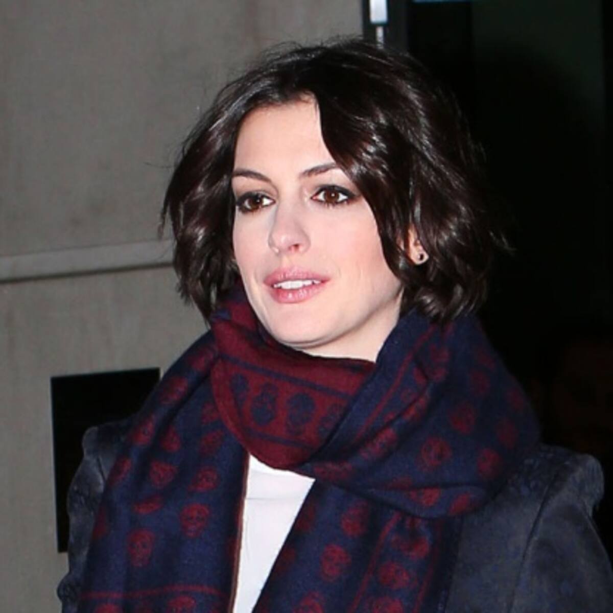 Anne Hathaway podría protagonizar 'The Burning Woman'