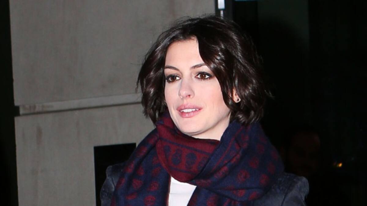 Anne Hathaway podría protagonizar 'The Burning Woman'