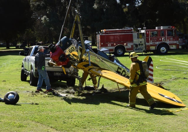 El avión de Harrison Ford de 1942 quedó así en 2015 / Getty