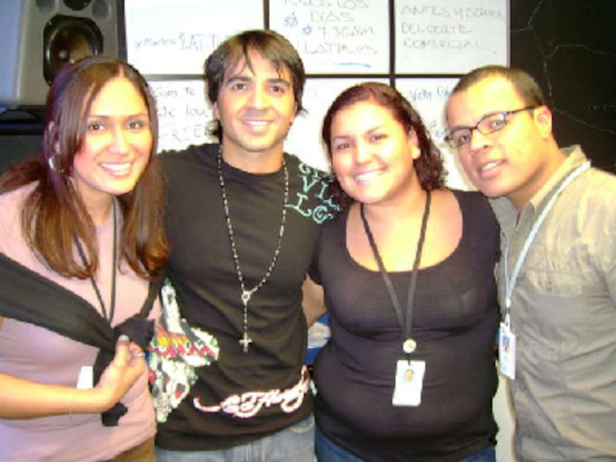 Vicky, Luis Fonsi, Gaby y Jair