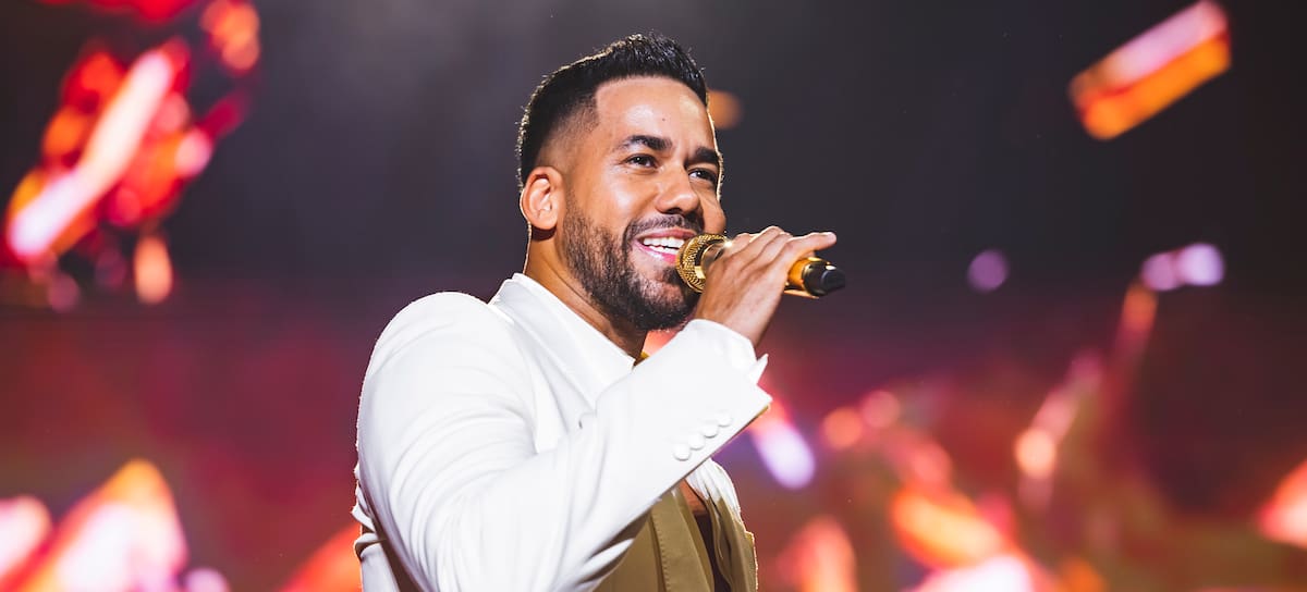 MADRID, ESPAÑA - 6 de julio de 2023: El cantante estadounidense Romeo Santos actúa en el WiZink Center el 6 de julio de 2023 en Madrid, España. (Foto de Mariano Regidor/Redferns).