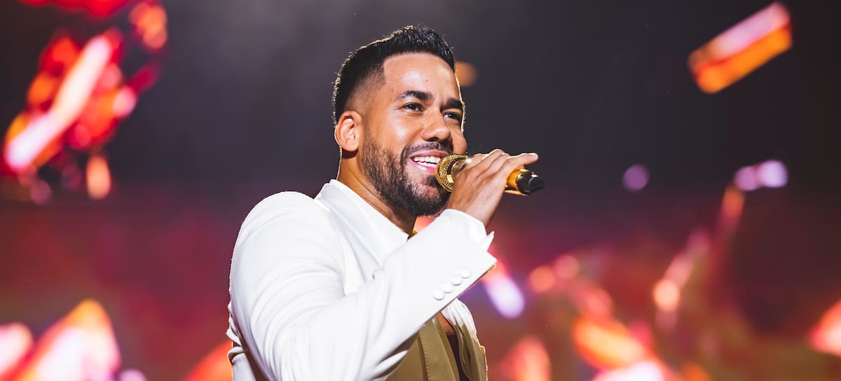 MADRID, ESPAÑA - 6 de julio de 2023: El cantante estadounidense Romeo Santos actúa en el WiZink Center el 6 de julio de 2023 en Madrid, España. (Foto de Mariano Regidor/Redferns).