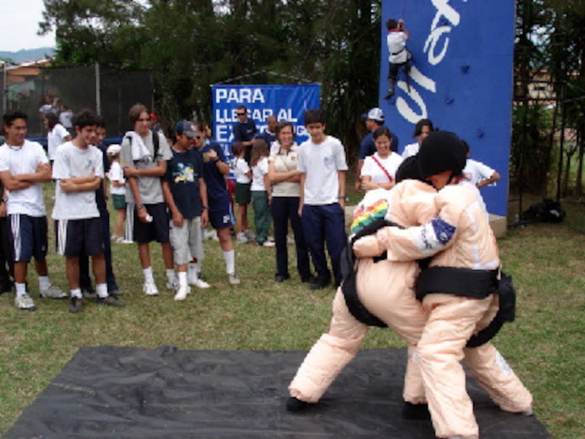 Lo gorditos no les quita lo peleones...