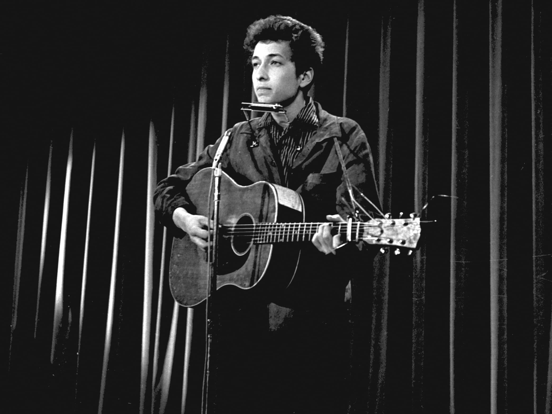 Bob Dylan cantando &#039;Talkin&#039; en el ensayo del Ed Sullivan Show en 1963. / CBS Photo Archive/Getty