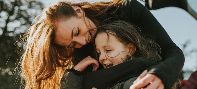 Los padres pueden solicitar las ayudas de 100 euros por hijo desde el 1 de enero de 2022