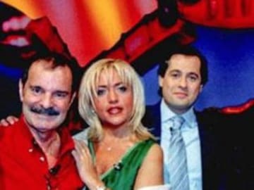 Hace 25 años se estrenaba ‘Tómbola’: los 4 momentos más grotescos que nos dejó