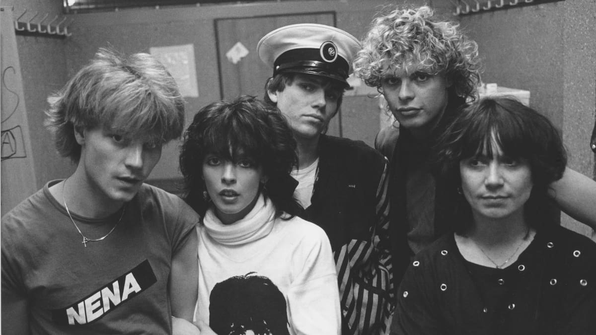 '99 Luftballons', el significado de la canción protesta de Nena que dio la vuelta al mundo durante la Guerra Fría