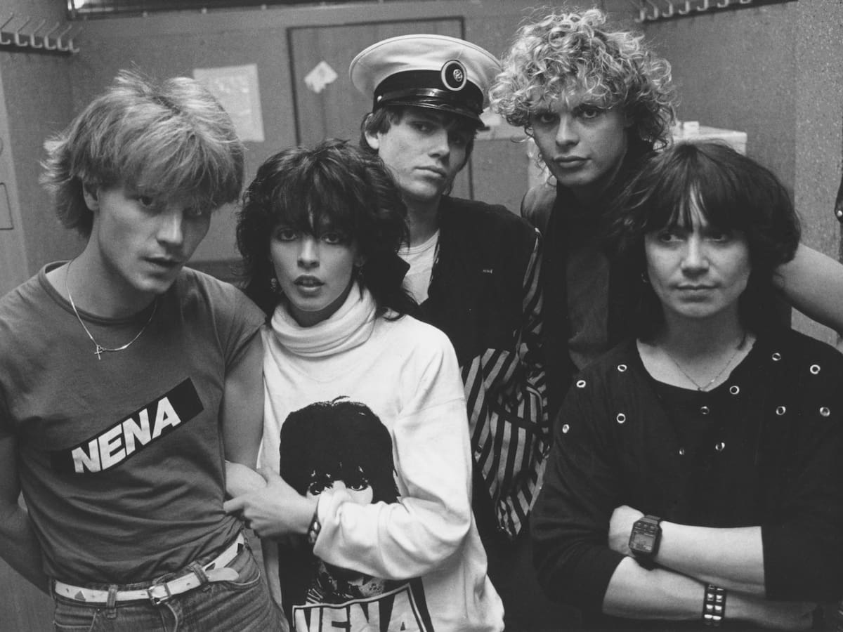 '99 Luftballons', el significado de la canción protesta de Nena que dio la vuelta al mundo durante la Guerra Fría