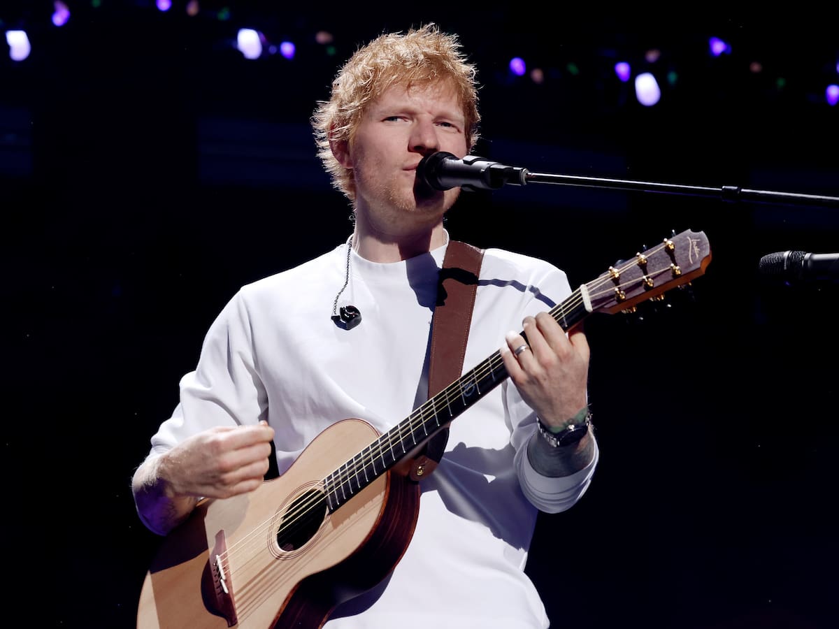 Ed Sheeran reaparece en los escenarios y rompe su silencio tras la polémica salida de Macklemore de su gira