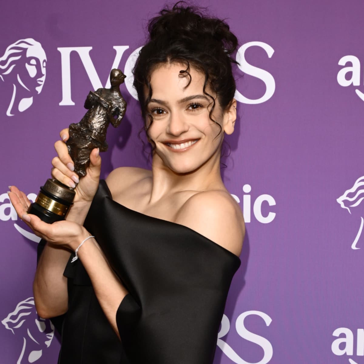Rosalía se compromete como nunca en su discurso (de 7 minutos) en los Ivors 2026: "El ego y la sed de poder están más extendidos que el amor o la compasión"