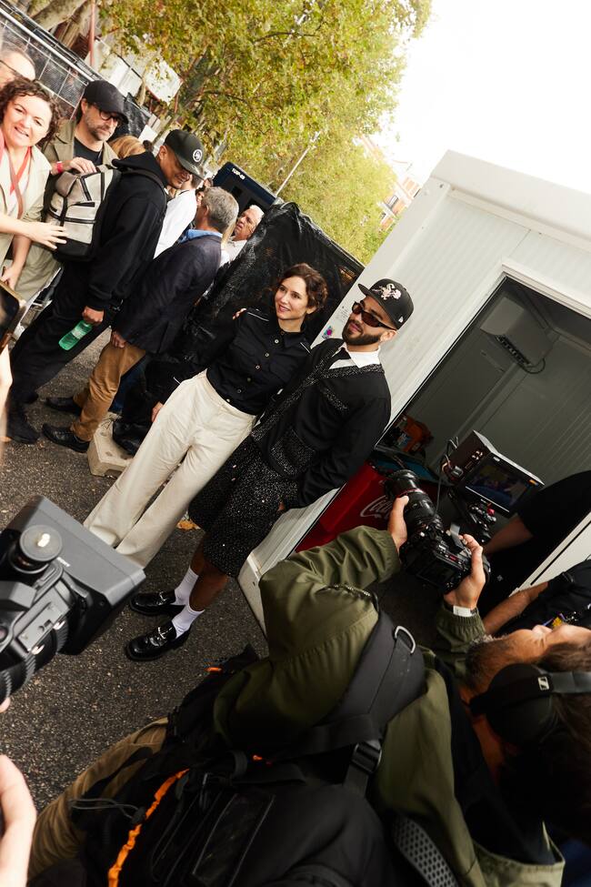 Una de las fotos más inesperadas a la par que llamativas ha sido la de Manuel Turizo e Isabel Díaz Ayuso... ¡Y es que ni la Presidenta de Madrid se quiso perder este concierto!