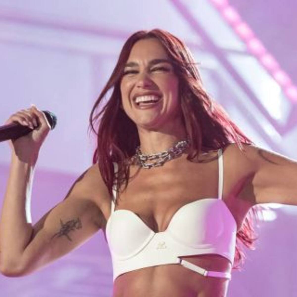 Dua Lipa cierra su paso por Nueva York con Lenny Kravitz en el "Radical Optimism Tour"