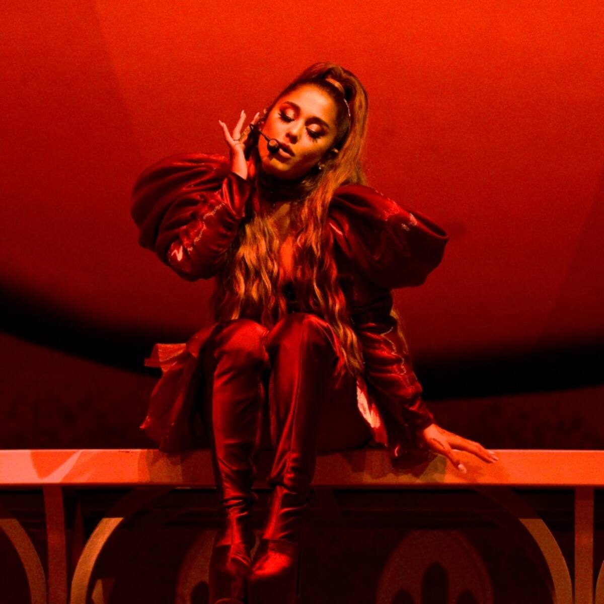 Ariana Grande estrena "K Bye for Now"