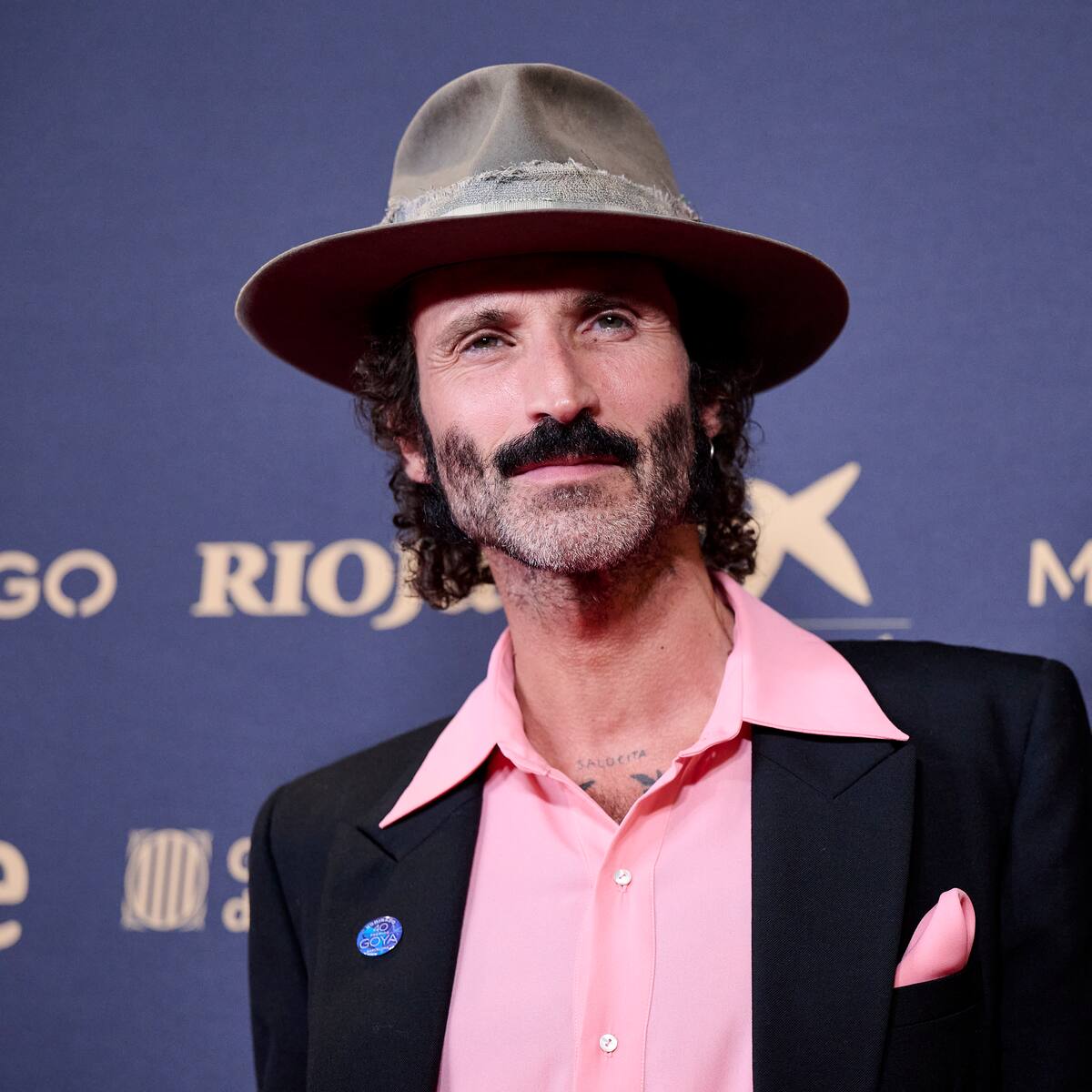 Leiva vuelve a escuchar la voz de Robe Iniesta y cuenta emocionado cómo pasó de fan a amigo: "Era impensable para mí"