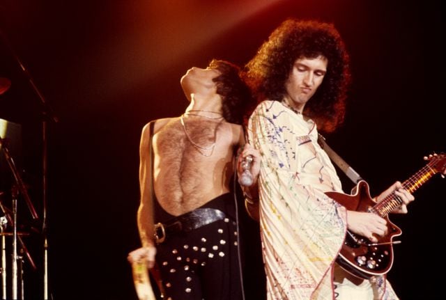 Freddie Mercury y Brian May durante un concierto de Queen en Nueva York.