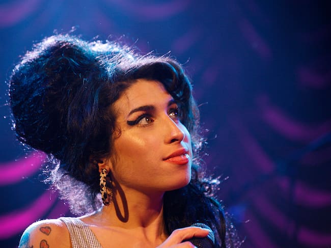 Amy Winehouse en un concierto.
