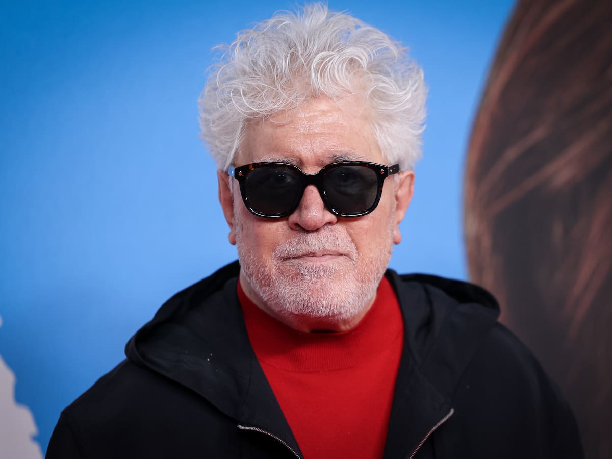 Pedro Almodóvar, neurociencia, romantasy, manosfera o ‘Lies of P’, en las novedades literarias que llegan para estas vacaciones