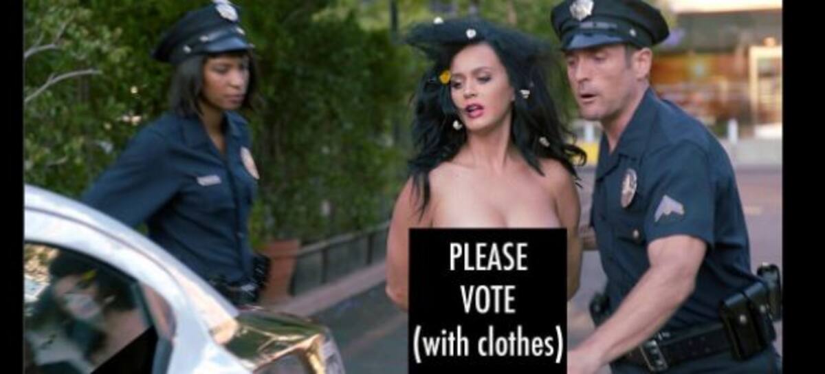Katy Perry se desnuda para que votes!